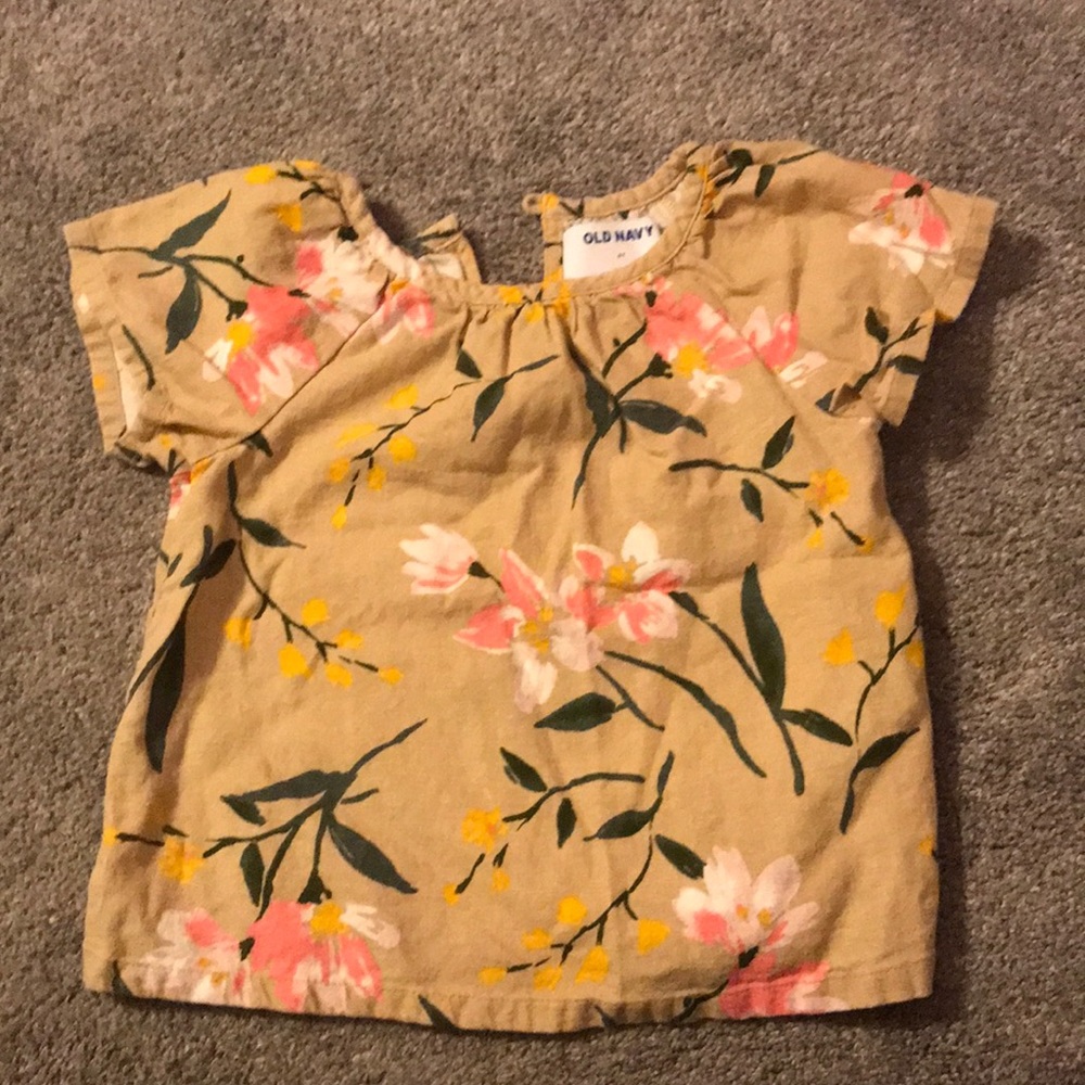 Old Navy Short Sleeve Floral Shirt. Size 4T